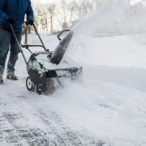 Single driveway < 100 feet